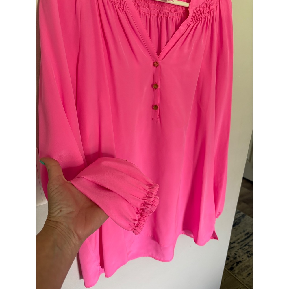 Lilly Pulitzer Elsa Top Neon Pink Silk Smocked V-Neck Blouse Tunic Womens Large - Picture 2 of 7